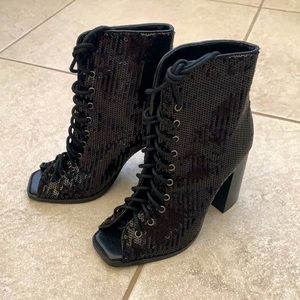 🪩✨NEW Sequined Black Lace Up Square Toe Heels